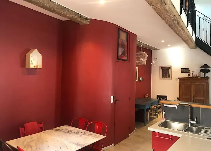 La Grande Maison Rouge Mèze